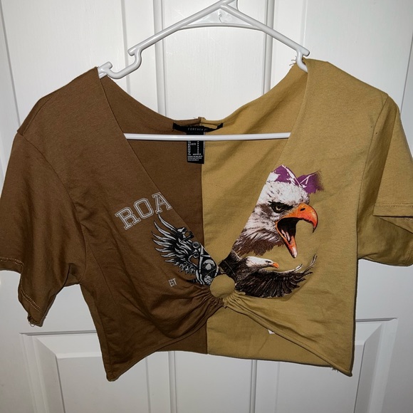 Printed crop top. - Picture 1 of 2